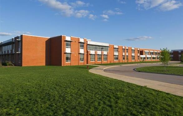 還在苦苦追尋一個(gè)承諾嗎？濟(jì)南市技師學(xué)院滿足你！