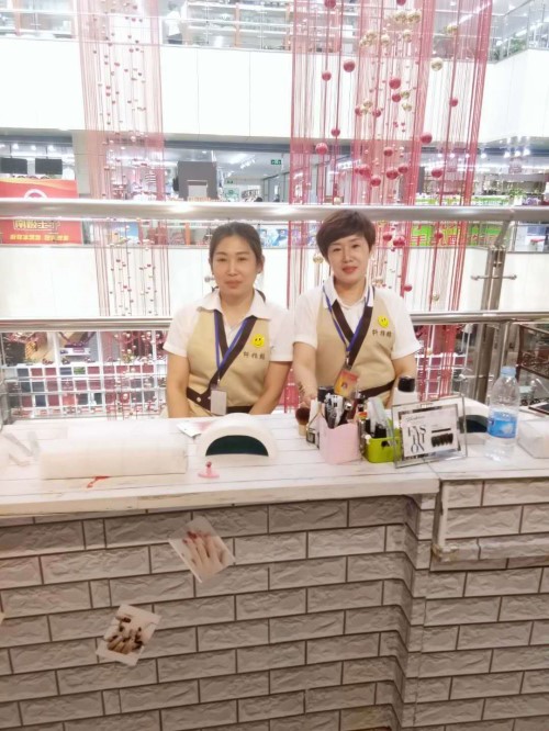 纖指圓夢(mèng)想！保定東方技工學(xué)校創(chuàng)業(yè)者——李丹！  