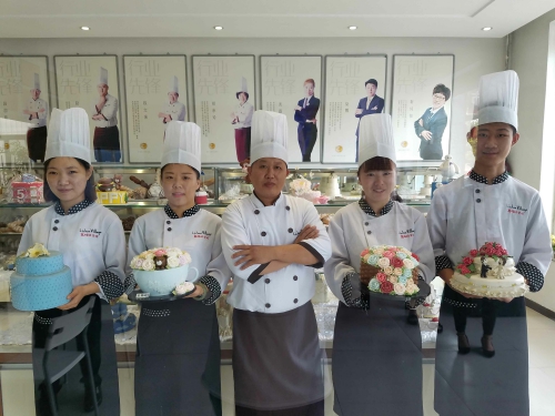 想要在邢臺學習烘焙有什么學校推薦嗎？