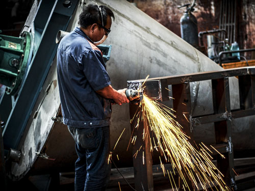 焊工專業(yè)值得學嗎？唐山焊工學校有什么推薦？