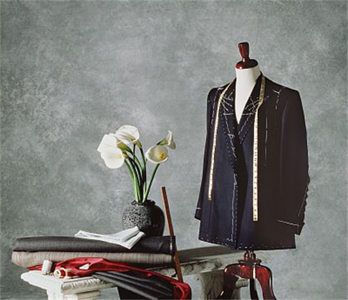 服裝色彩如何搭配？濟寧服裝設(shè)計學校讓你“眼前一亮”！