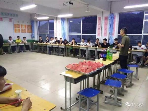 承德騰飛職業(yè)技術專修學院的一天——6月18日