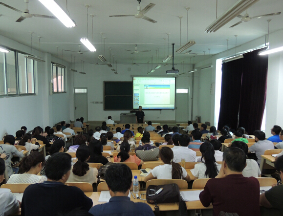 加強(qiáng)德育教育 提高教學(xué)水平——泰山校區(qū)舉行外出學(xué)習(xí)及教學(xué)方法報告會