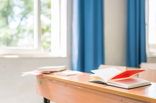 濰坊市技師學(xué)院是3+2五年制的嗎？學(xué)?？诒趺礃?？