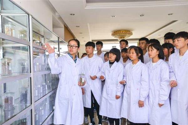 秦皇島藥科中等職業(yè)學(xué)校怎么樣？