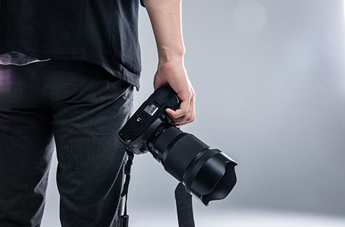 北京攝影學(xué)校有哪些？學(xué)?？梢詧罂寄男┰盒?？