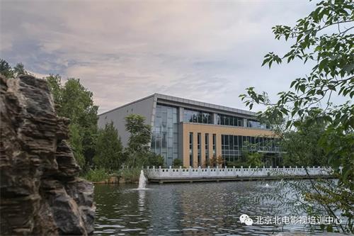 北京哪所學(xué)?？梢詫W(xué)習(xí)攝影專業(yè)？