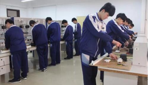 藍(lán)海職業(yè)學(xué)校有哪些適合男生的技術(shù)專(zhuān)業(yè)？