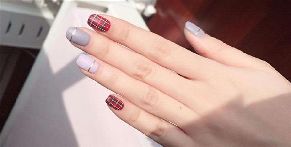 美甲零基礎學員去哪學？北京成遠形象設計藝術學校來幫你！