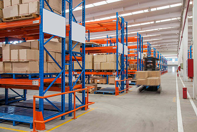 承德通達(dá)中等專業(yè)學(xué)校學(xué)物流有哪些專業(yè)？