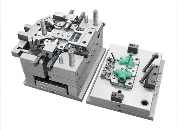 青島市電子信息技術(shù)學(xué)校高級(jí)技工專業(yè)都有什么？