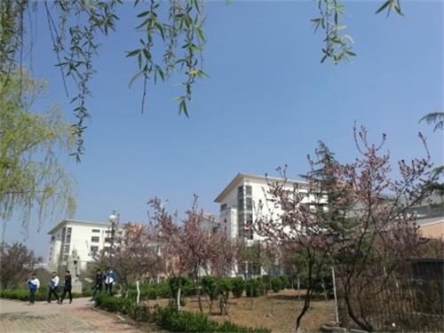  濟南現(xiàn)代畜牧獸醫(yī)專修學(xué)校有哪些教學(xué)特色和優(yōu)勢？