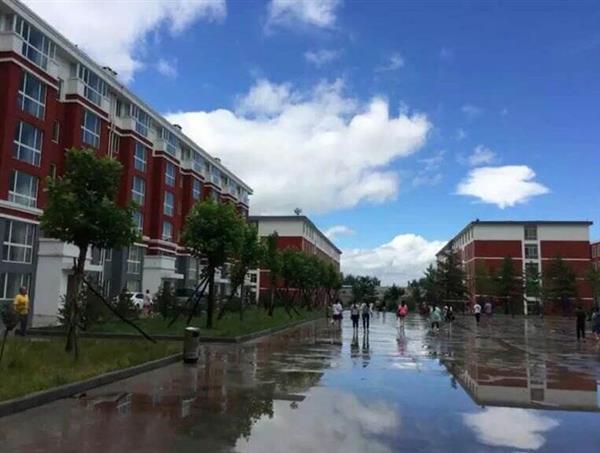 濟南神州飛機場技工學院是一所什么樣的學校？