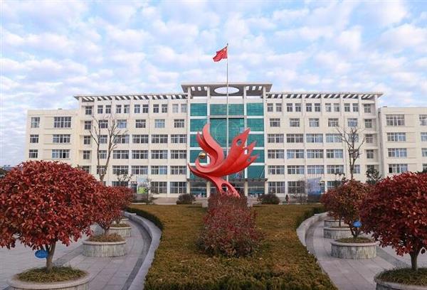 日照市工業(yè)學(xué)校是一所什么樣的學(xué)校？