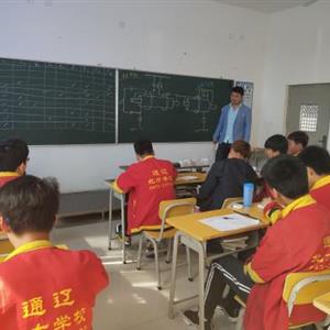 汽車(chē)電子精修班